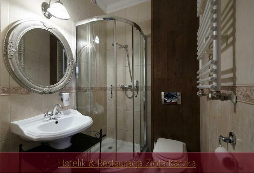 Номер Стандарт, Ik & Restauracja Złota Kaczka