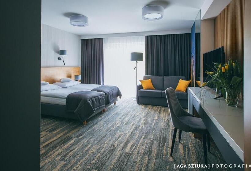 Номер Deluxe, Skalny
