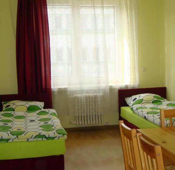 Номер Стандарт Совместная Ванная, Hostel Omega