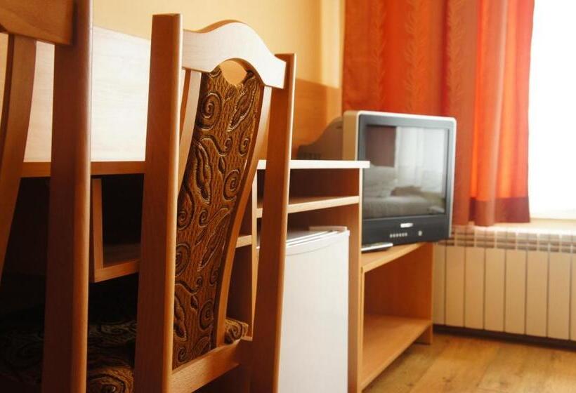 Четырехместный Номер Стандарт, Nu