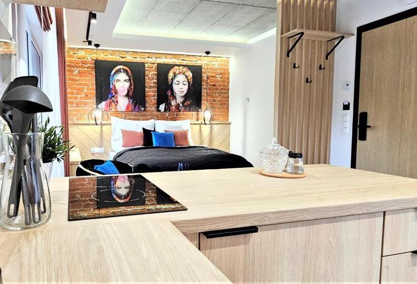 Студио Стандарт с Балконом, Vip Apartamenty Chałubińskiego Apart