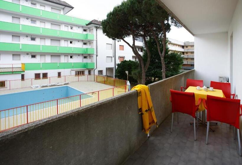 带1个卧室带泳池的公寓, Residence La Pigna