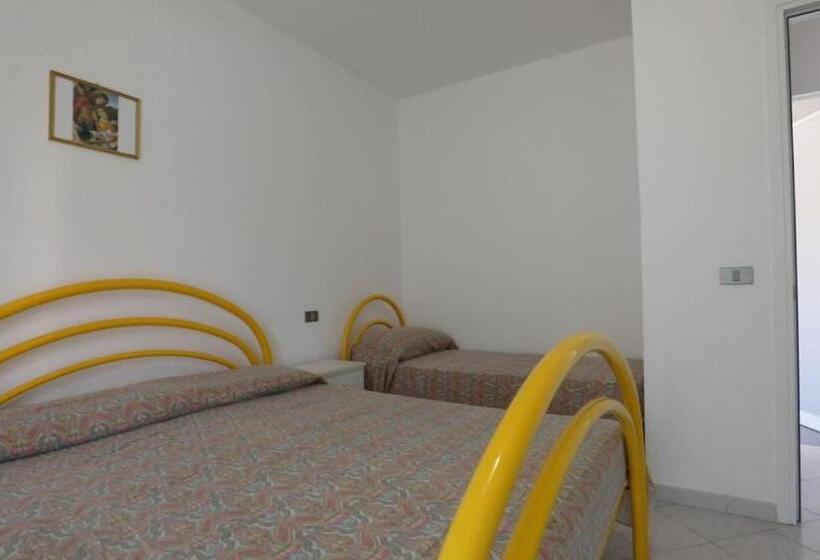 带1个卧室带泳池的公寓, Residence La Pigna