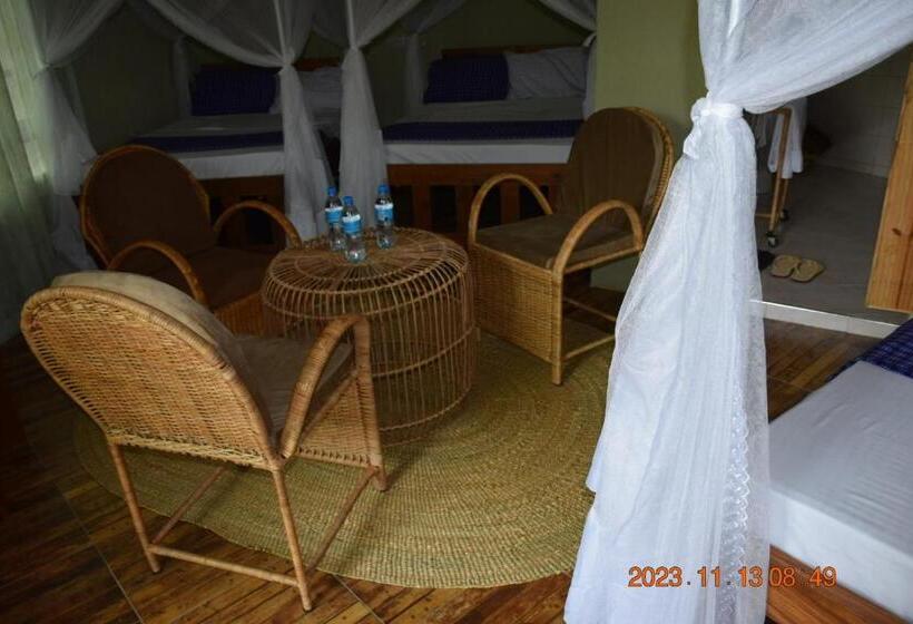 Трехместный Номер Комфорт, Mwi Village House