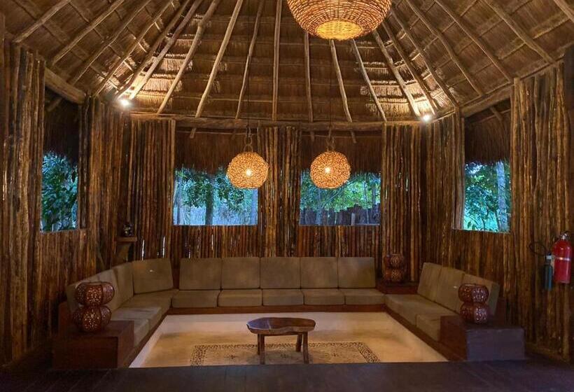 1 Bedroom Apartment Lake View, Xoot’ka’ana Villa Colibri