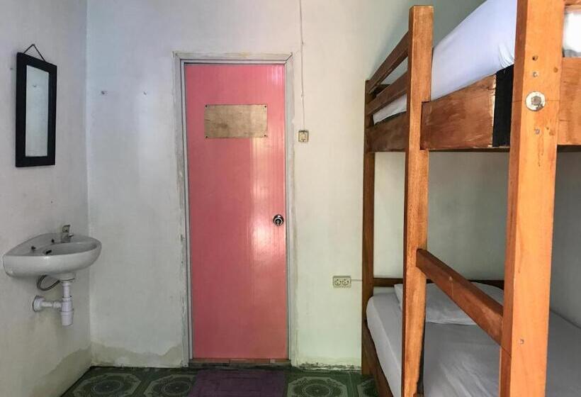 ベーシックルーム, The House Hostel