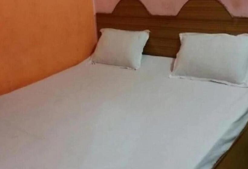 Номер Deluxe, Krishna Guest House By Wb Inn