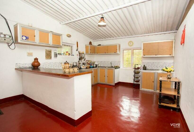 Дом 1 Спальня, Moonlight Munnar Forest Bungalow With Private Waterfalls By Voye Homes