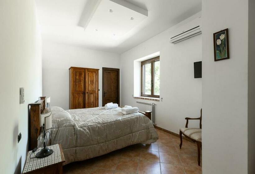 Трехместный Номер Классика, Agriturismo Le Ghiandaie