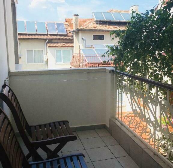 带2个卧室的公寓, Guest House Barbov