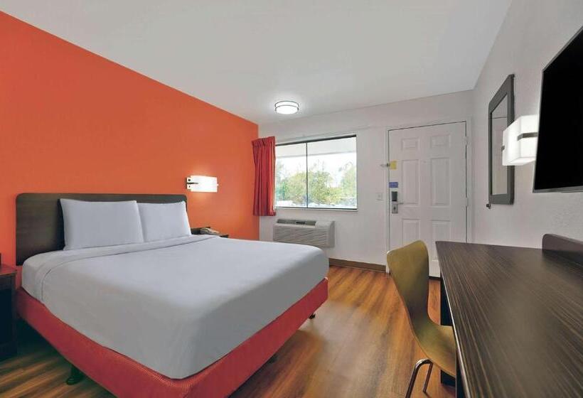デラックスルーム, Motel 6 Columbus, Ga