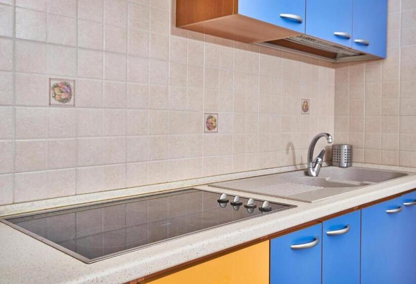 1 Sovrums Lägenhet Havsutsikt, Residence Reale
