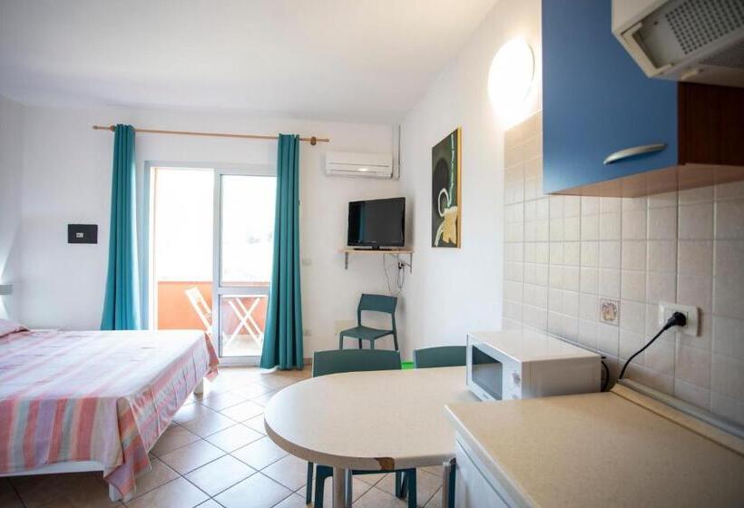 Standard Studio, Residence Reale