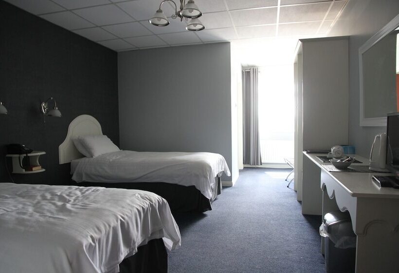 Номер Стандарт, 5 Corners Guest Inn