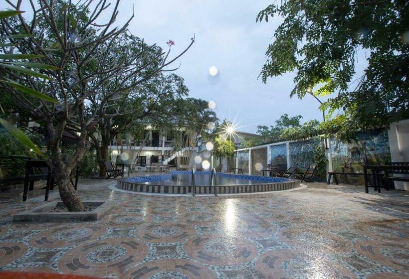 Номер Deluxe с Балконом, Vientiane Garden Villa