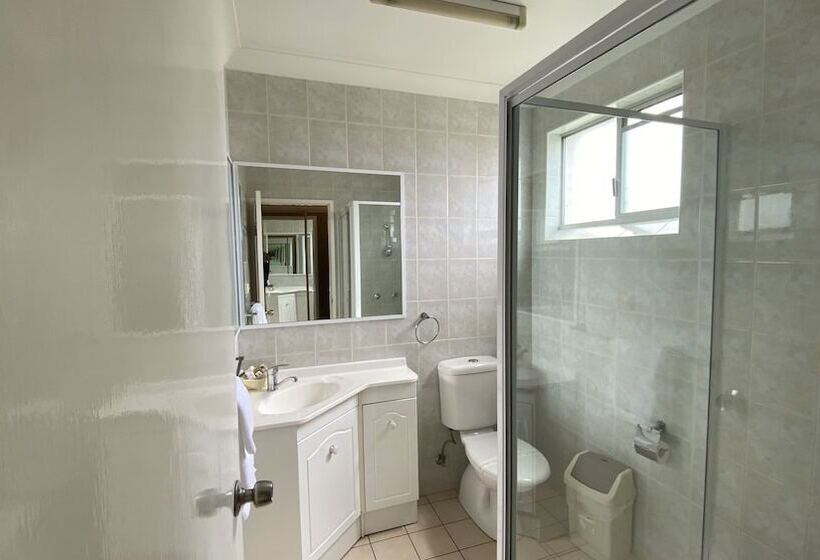 패밀리 스위트, Sapphire City Motor Inn