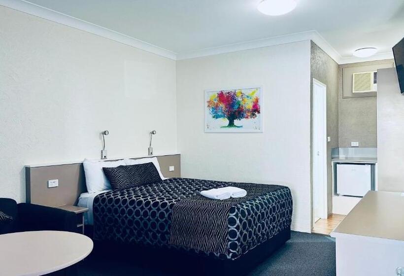 이그제큐티브 스위트, Sapphire City Motor Inn
