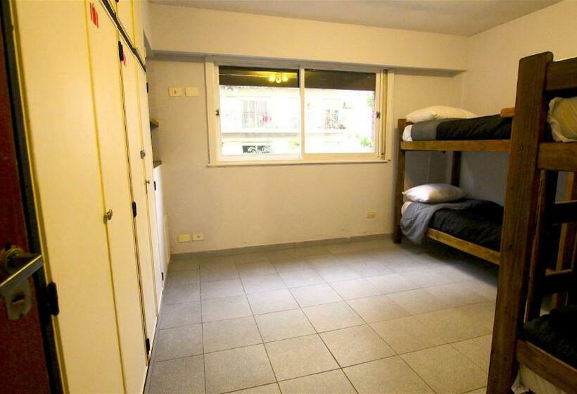 تختخواب در اتاق مشترک, Ruda Hostel