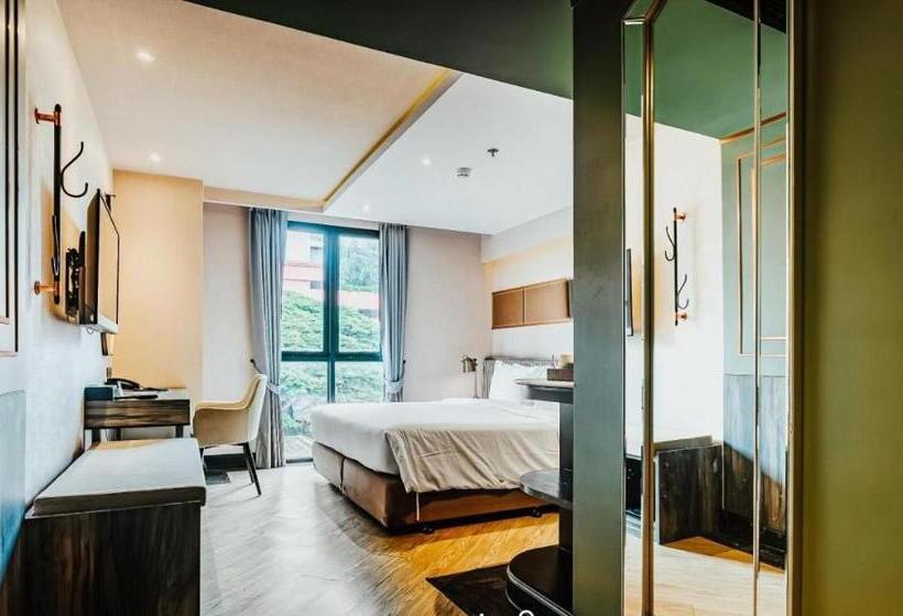 اتاق لوکس با تخت بزرگ, Vince Hotel Pratunam