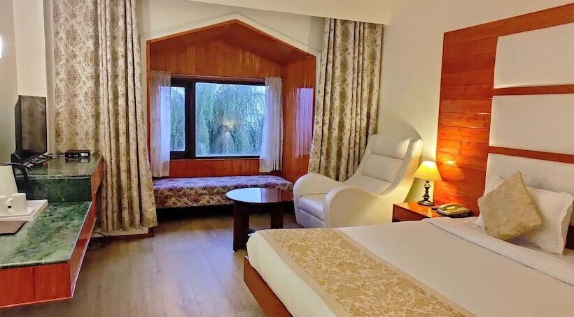شقة ديلوكس غرفة واحدة, Royal Jardin Whistling Pines Resort