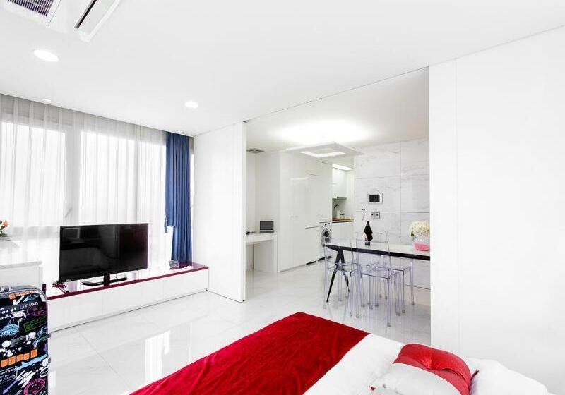 Номер Deluxe, Shin Shin Hotel Jeju Ocean