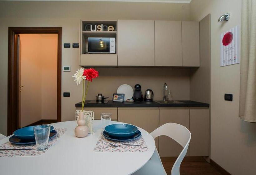 استودیوی سوپریور, Bnbook Expo Residence Rho