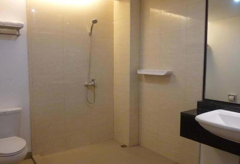 Люкс Deluxe Кровать Кинг, Circle Inn  Iloilo City Center