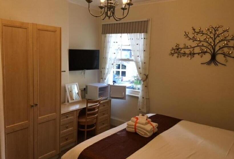 Номер Стандарт, Tusker Lodge