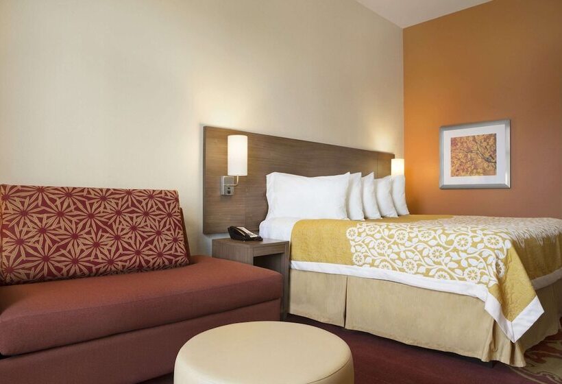 스위트, Days Inn & Suites By Wyndham Belmont