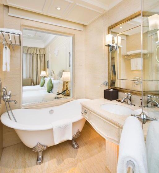 اتاق استاندارد با چشم‌انداز شهر, Harbourview Hotel Macau