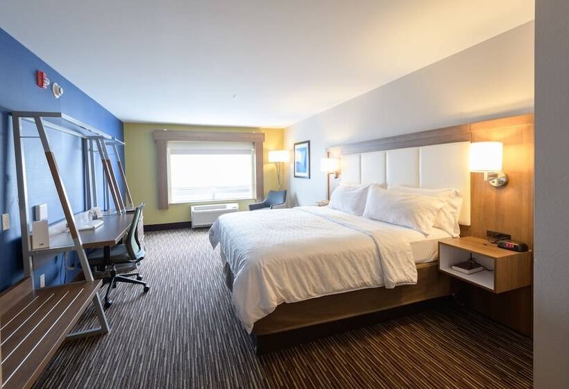 Люкс, Holiday Inn Express & Suites Jamestown, An Ihg