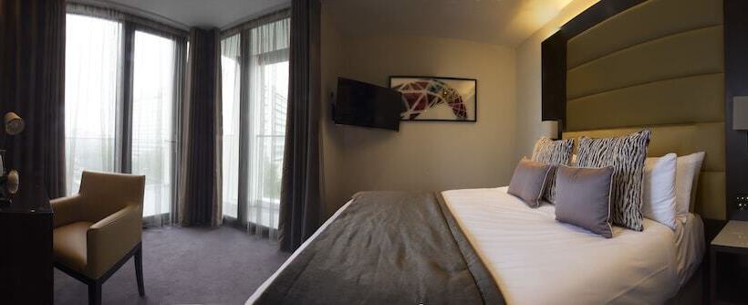 Superior Oda, St George S Hotel   Wembley