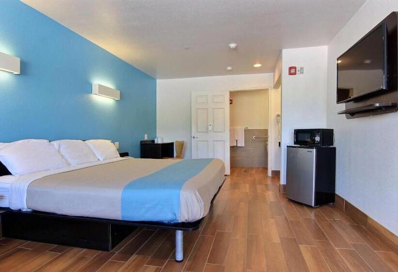 带大床的标准间, Motel 6 Rockport, Tx
