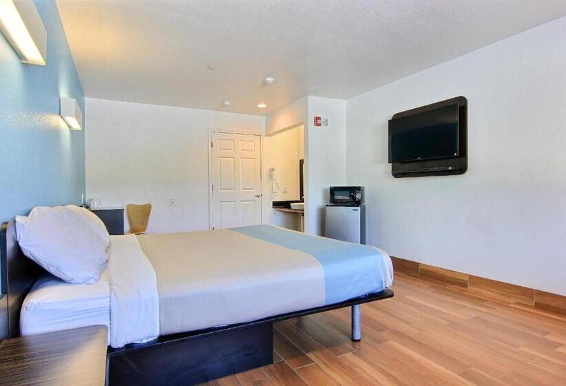 带大床的标准间, Motel 6 Rockport, Tx