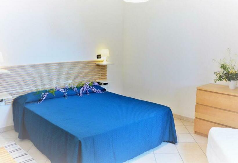 اتاق استاندارد, Baia Etrusca Resort