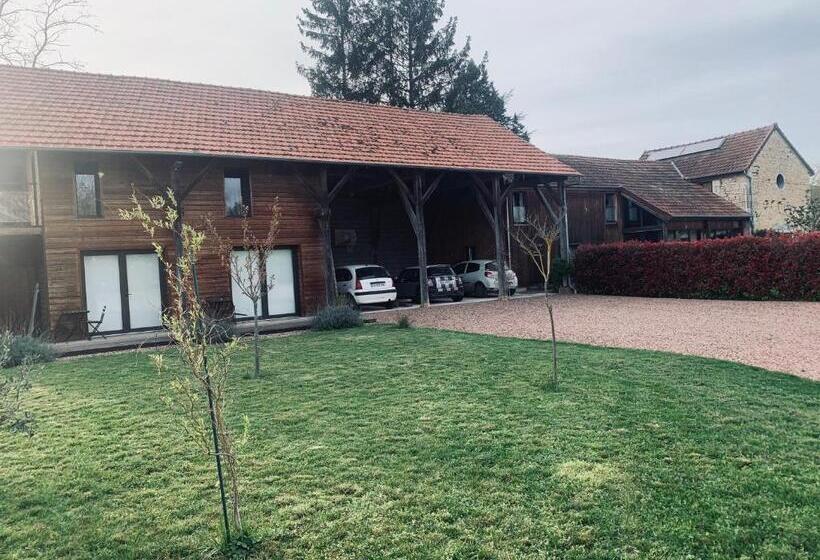 Номер Стандарт, La Grange De L’ouche