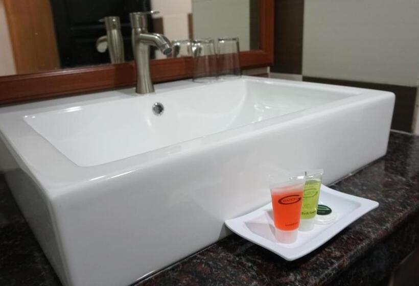 غرفة عائلية, De Baron Resort