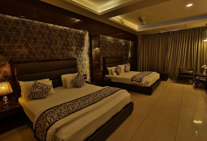 Номер Deluxe, Treat Resort Silvassa