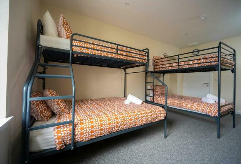 Дом 3 Спальни, Newcastleton Bunkhouse