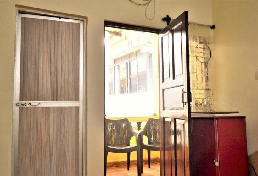 标准间带阳台, Monte Villa Guest House