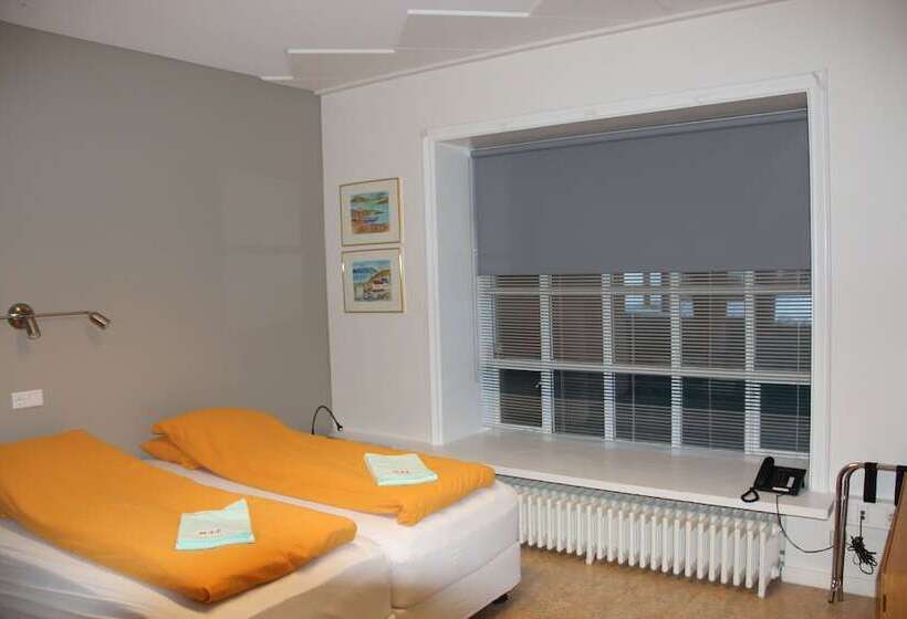 اتاق استاندارد با سرویس بهداشتی مشترک, Hostel B47