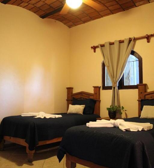 غرفة قياسية إطلالة جانبية علي البحر, Villas Vista Suites Sayulita