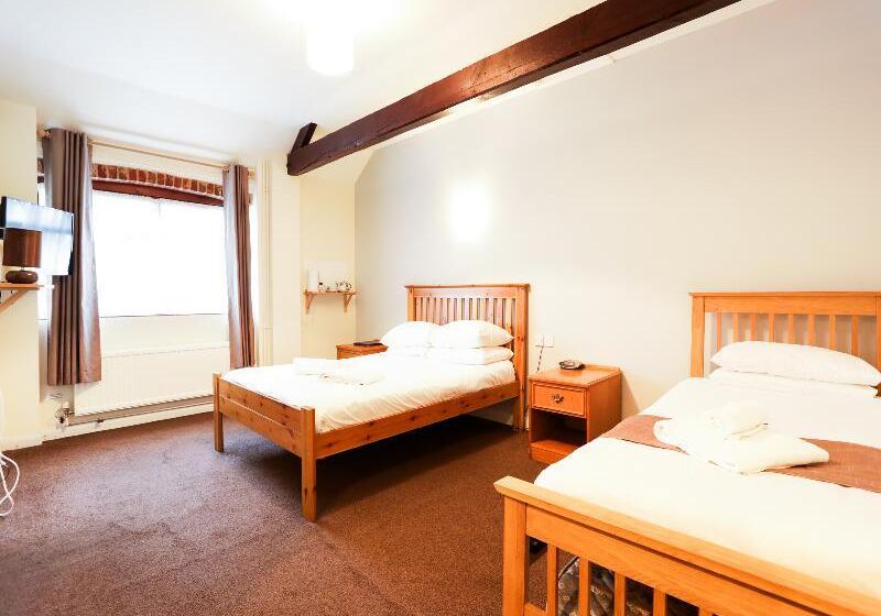 Четырехместный Номер Стандарт, Elm Farm Country House