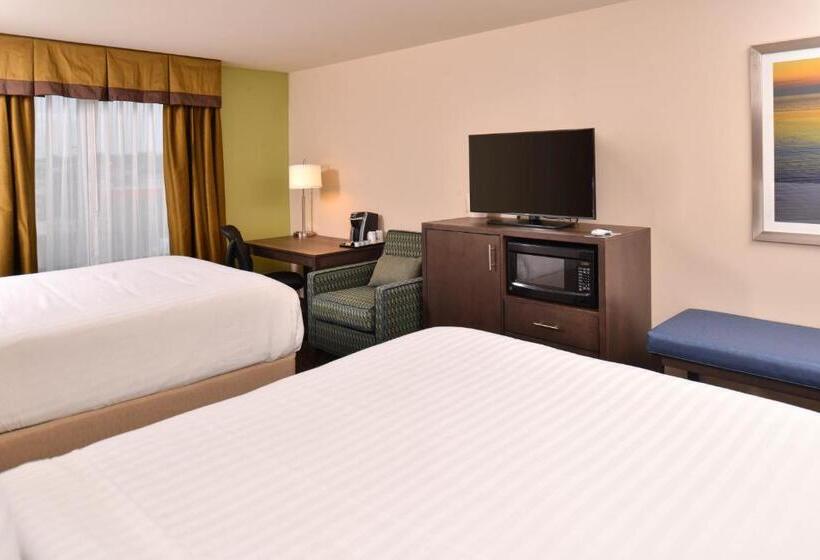 Номер Стандарт Адаптированный для Инвалидов, Holiday Inn Express & Suites Dearborn Sw   Detroit Area, An Ihg