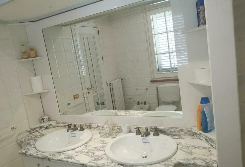 Balkonlu Delüks Oda, B&b Villa Carmen