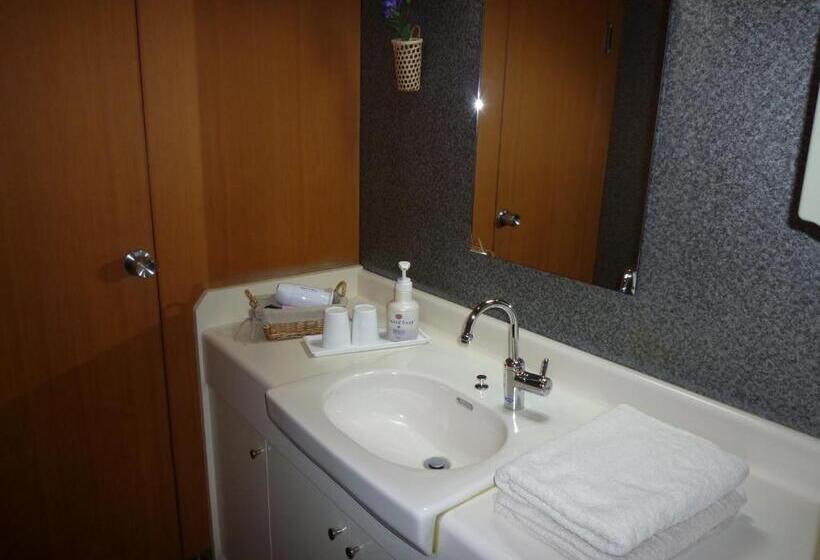 Номер Стандарт, Yudanaka Tawaraya Ryokan