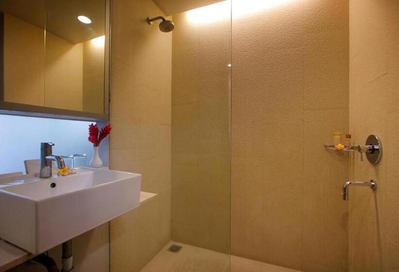 Номер Deluxe с Балконом, The Lerina Hotel Nusa Dua