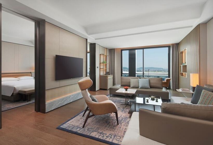 Люкс, Hyatt Regency Hangzhou International Airport