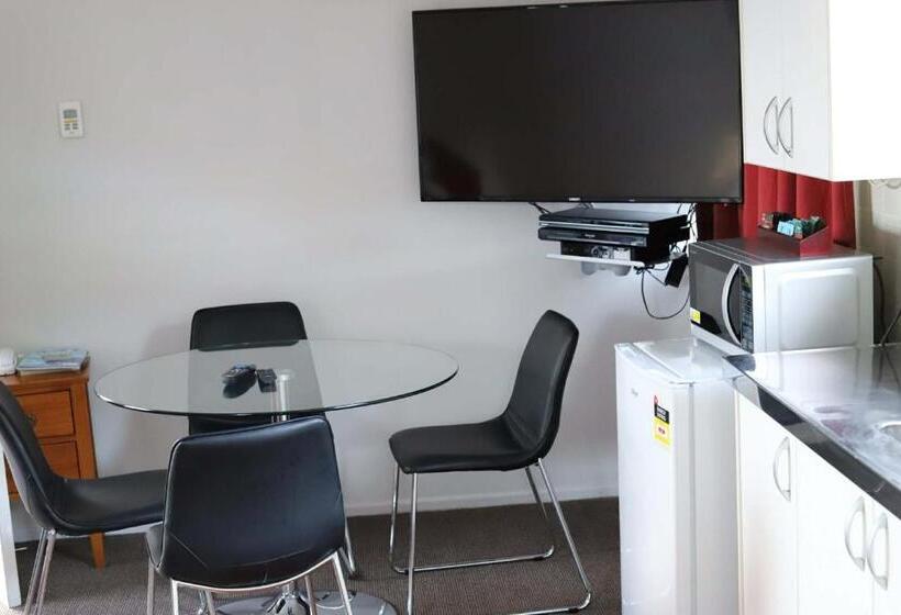 침실 1개 아파트, Dupont Motels
