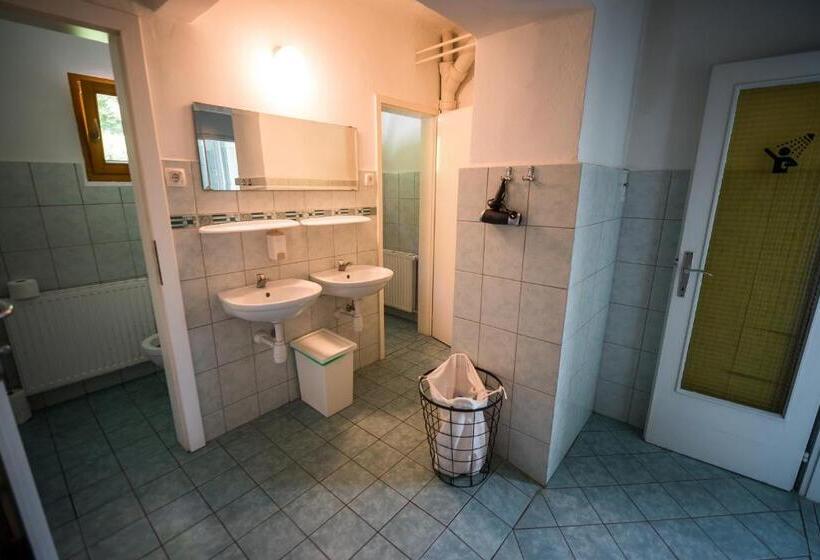 اتاق استاندارد با چشم‌انداز شهر, Rooms Kozmus
